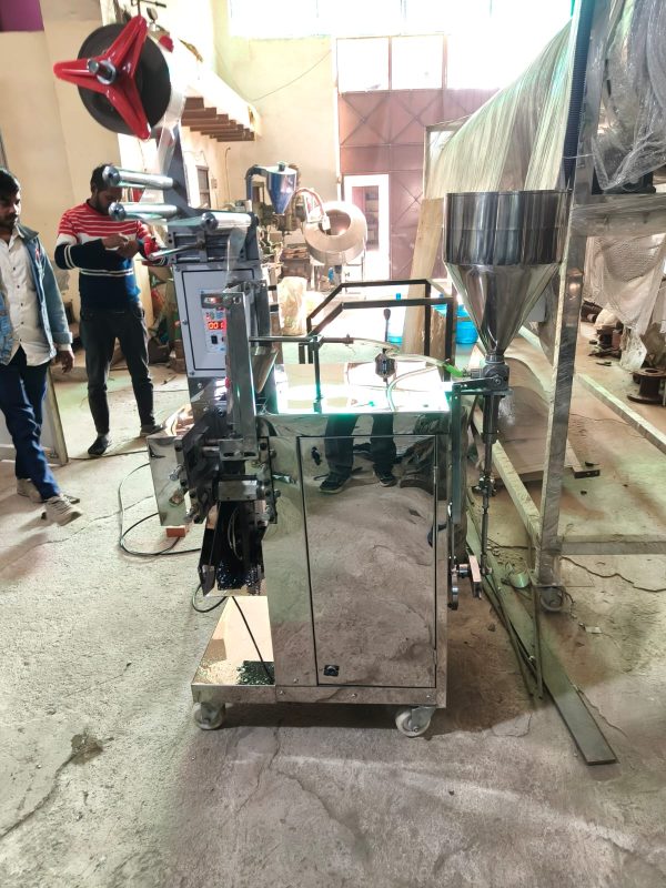 Liquid FFS packaging machine